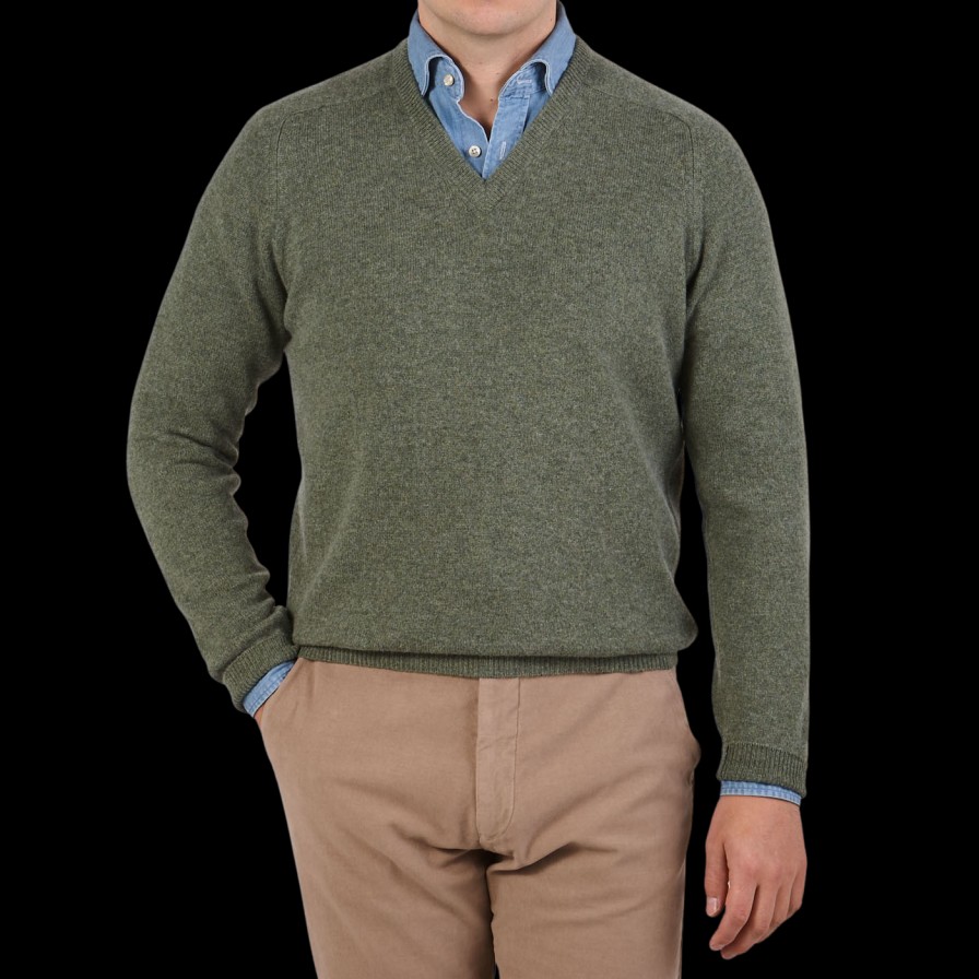 Alan Paine Landscape Green Lambswool V-Neck Best