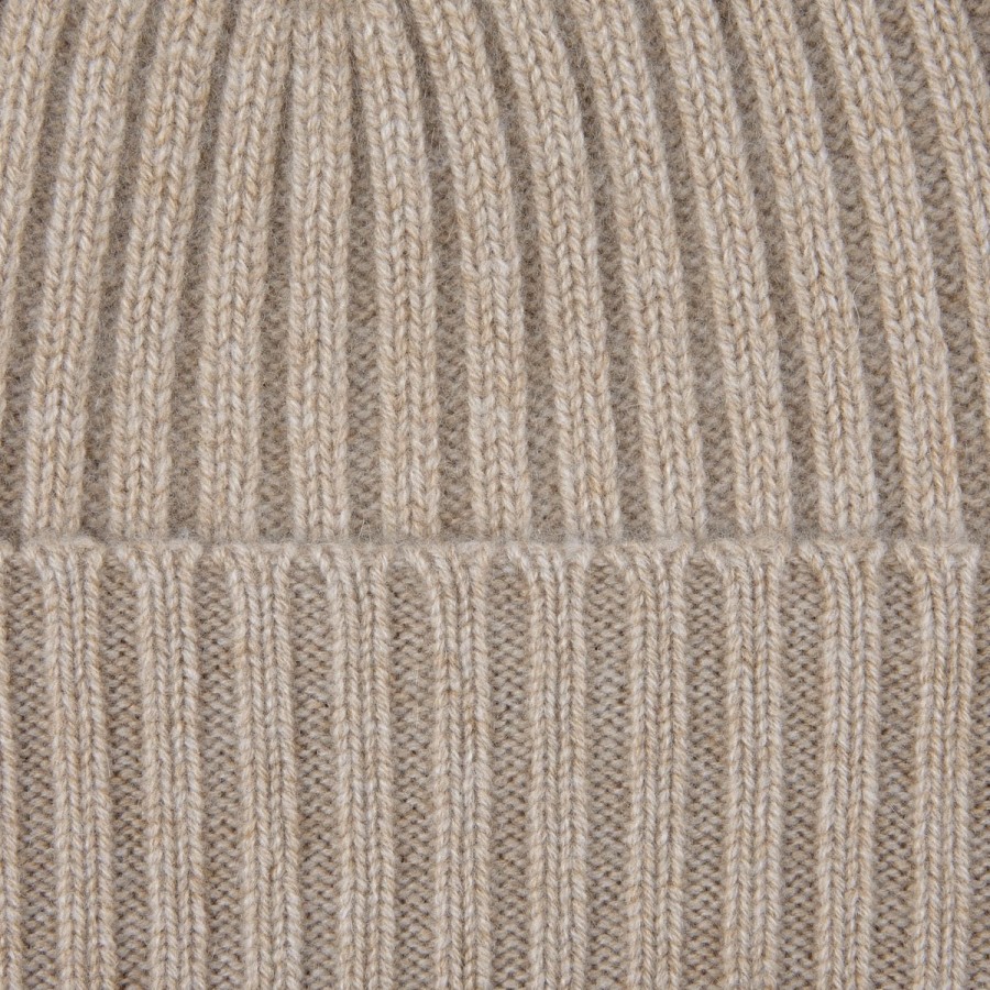 Amanda Christensen Beige Ribbed Cashmere Beanie Hot